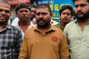 డిమాండ్లు నెరవేర్చండి.. లేదంటే సీఎం నివాసం ముట్టడిస్తాం